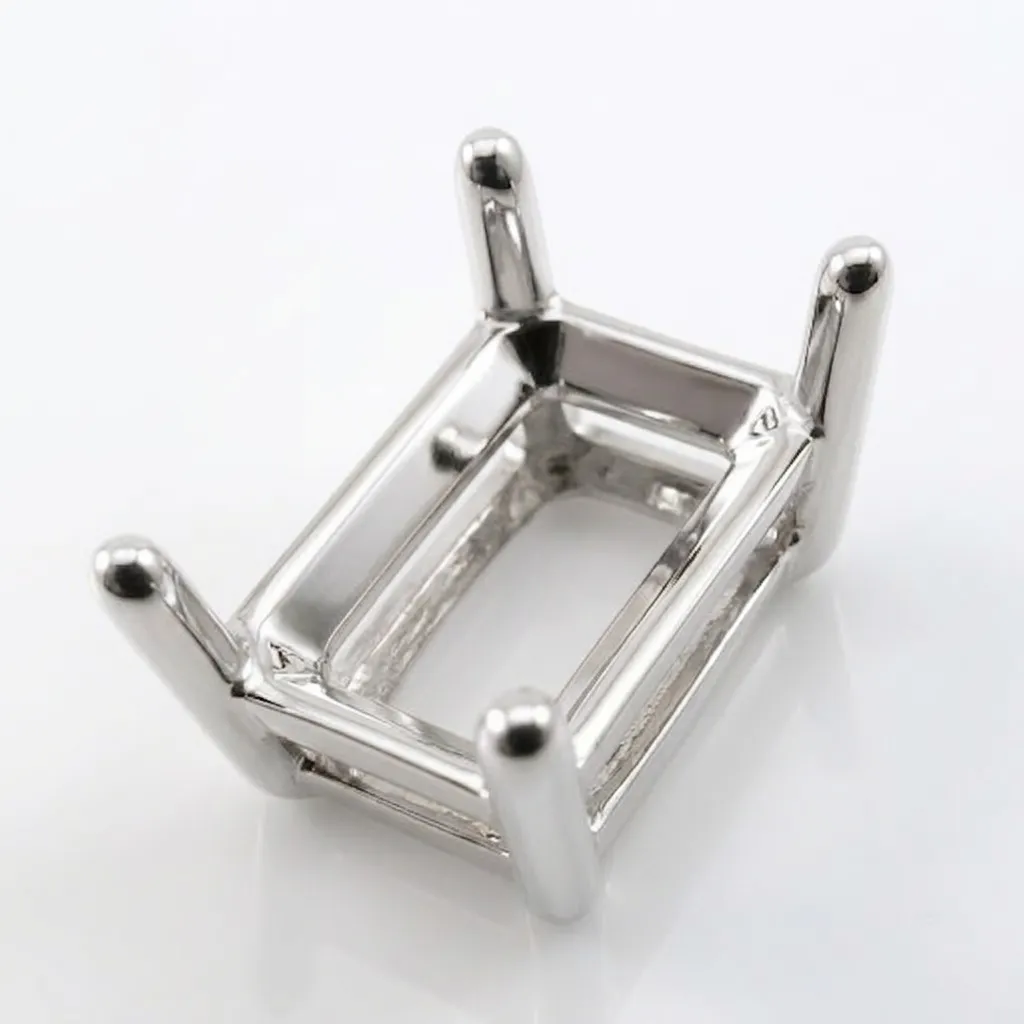 W תליון אמרלד